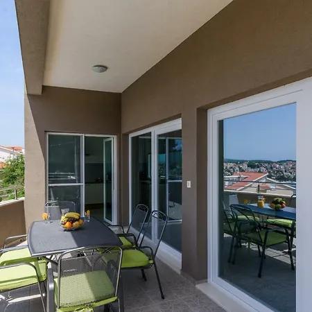 Lux Apartament *