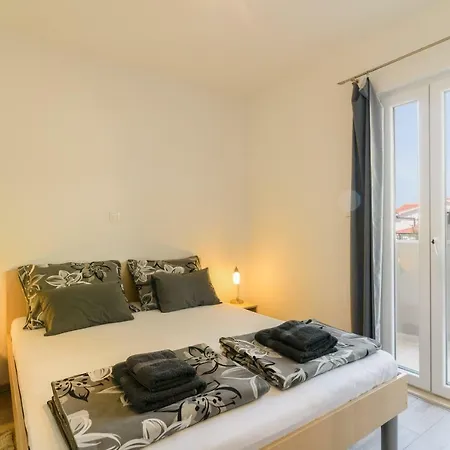 Apartament Lux