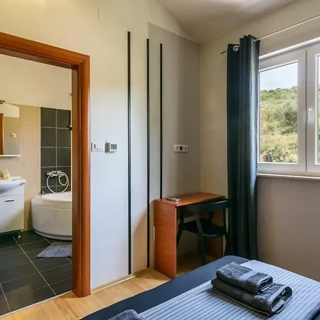 Apartament Lux *