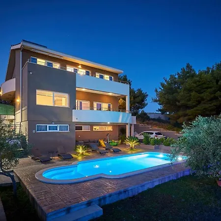 Apartament Lux